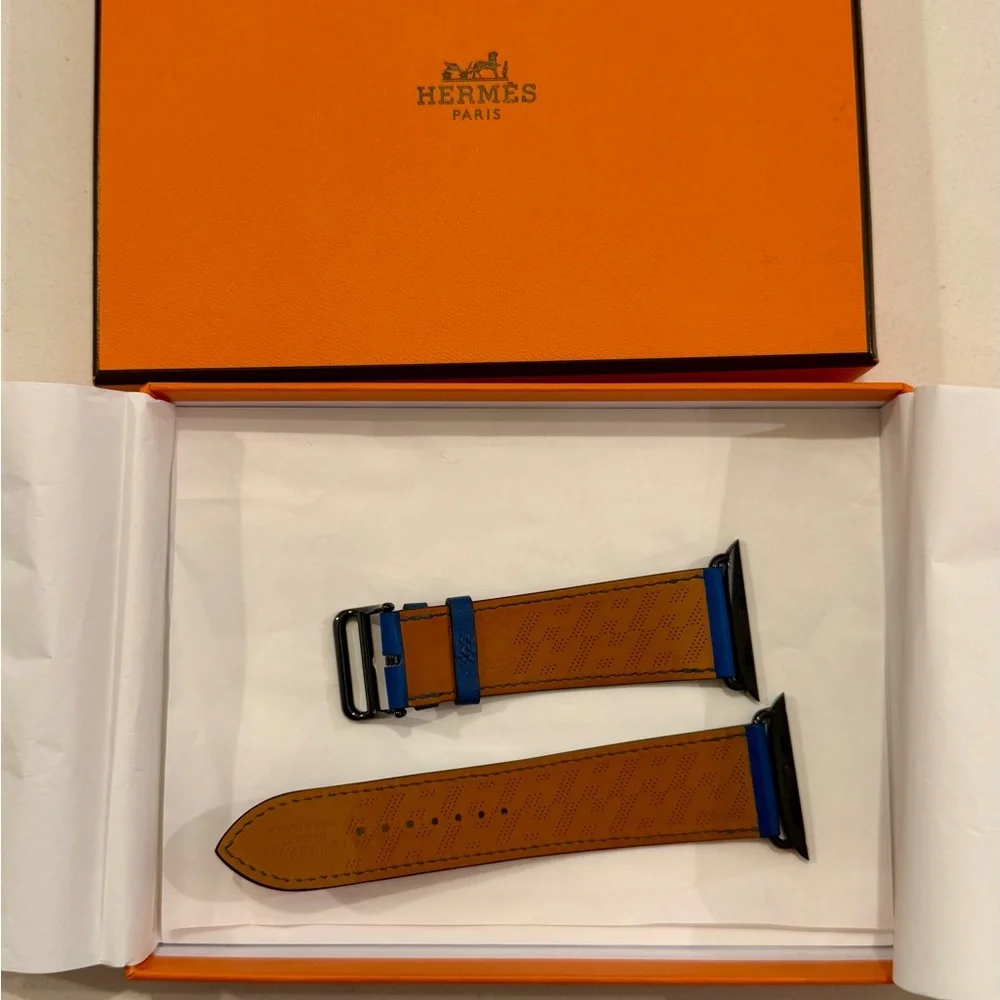 Hermès Blue Leather Apple Watch Strap - Picture 2 of 5